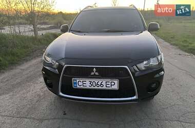 Позашляховик / Кросовер Mitsubishi Outlander XL 2010 в Чернівцях