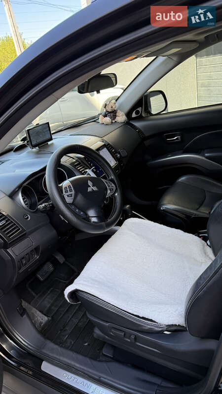 Внедорожник / Кроссовер Mitsubishi Outlander XL 2009 в Белой Церкви