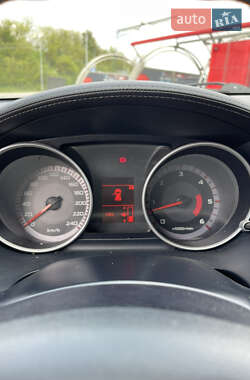 Внедорожник / Кроссовер Mitsubishi Outlander XL 2010 в 