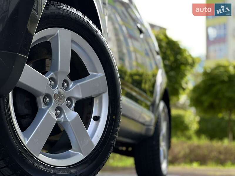 Внедорожник / Кроссовер Mitsubishi Outlander XL 2007 в Днепре