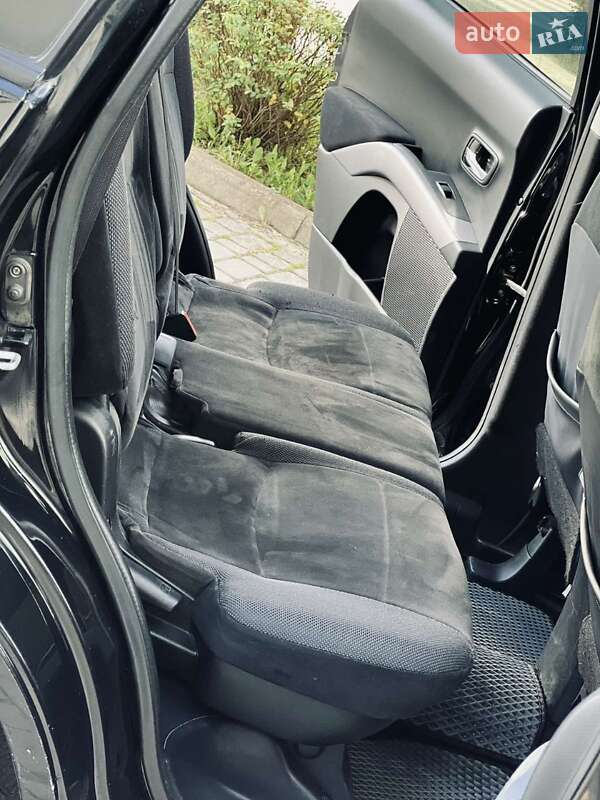 Внедорожник / Кроссовер Mitsubishi Outlander XL 2007 в Днепре