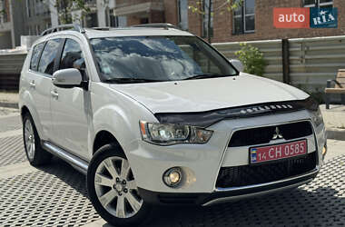 Внедорожник / Кроссовер Mitsubishi Outlander XL 2012 в Самборе