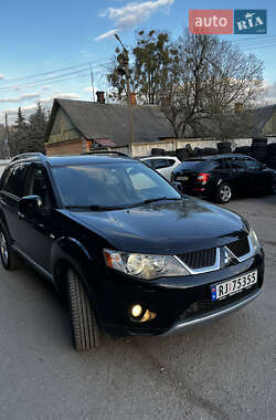 Позашляховик / Кросовер Mitsubishi Outlander XL 2008 в 