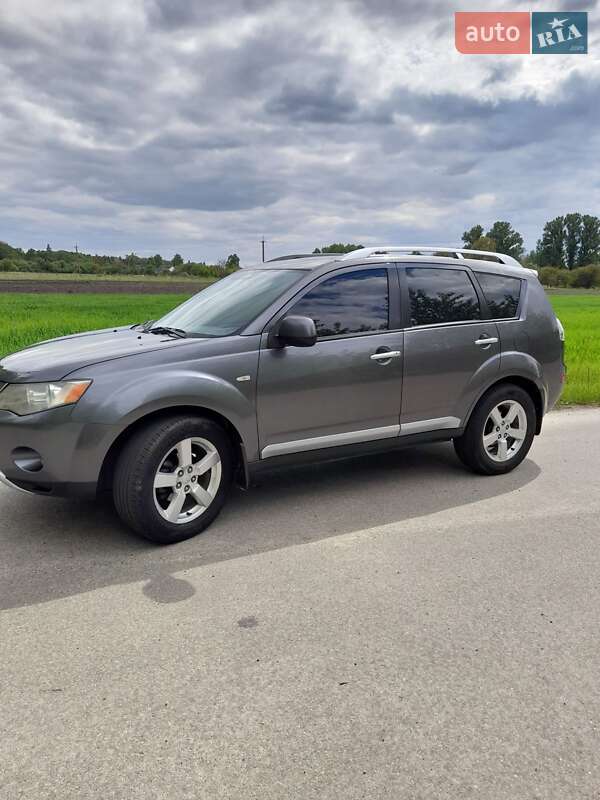Позашляховик / Кросовер Mitsubishi Outlander XL 2008 в Ріпках
