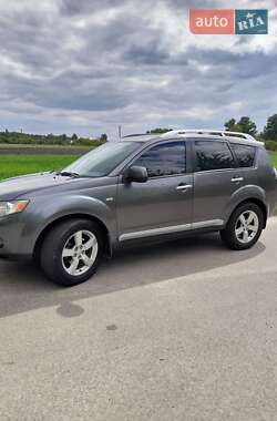 Позашляховик / Кросовер Mitsubishi Outlander XL 2008 в 