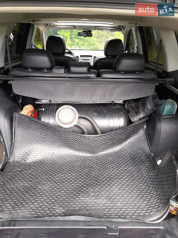 Позашляховик / Кросовер Mitsubishi Outlander XL 2008 в Ріпках