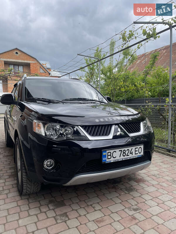 Внедорожник / Кроссовер Mitsubishi Outlander XL 2008 в Самборе