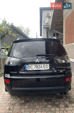 Внедорожник / Кроссовер Mitsubishi Outlander XL 2008 в 