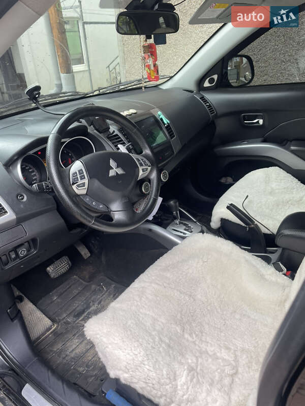 Внедорожник / Кроссовер Mitsubishi Outlander XL 2008 в Самборе