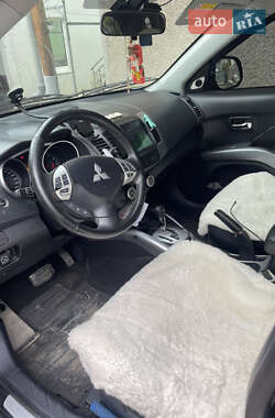 Внедорожник / Кроссовер Mitsubishi Outlander XL 2008 в 