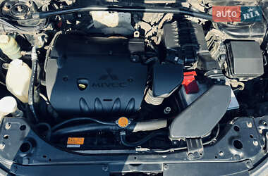 Внедорожник / Кроссовер Mitsubishi Outlander XL 2008 в 