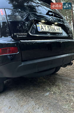Внедорожник / Кроссовер Mitsubishi Outlander XL 2008 в 