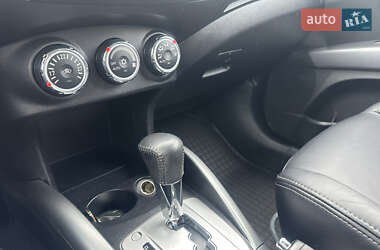 Внедорожник / Кроссовер Mitsubishi Outlander XL 2010 в 