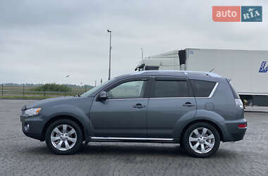 Внедорожник / Кроссовер Mitsubishi Outlander XL 2009 в 