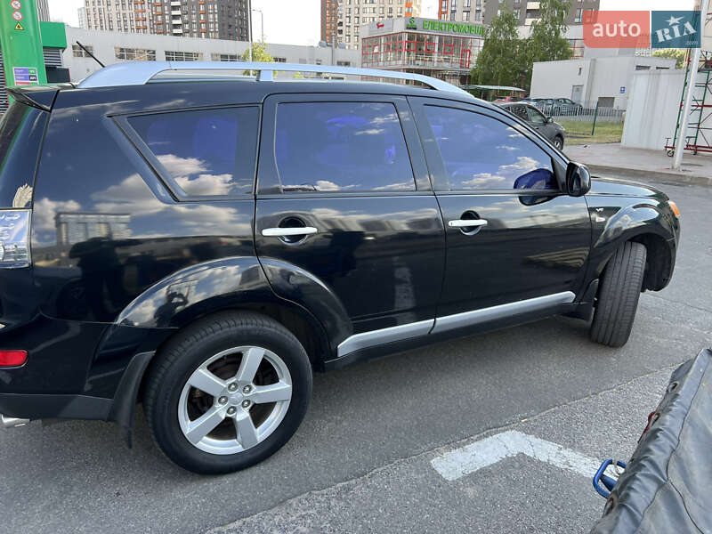 Mitsubishi Outlander XL 2008