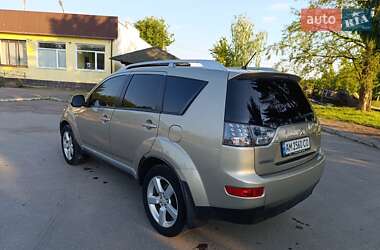 Внедорожник / Кроссовер Mitsubishi Outlander XL 2008 в Староконстантинове