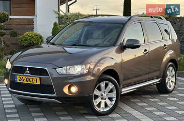 Внедорожник / Кроссовер Mitsubishi Outlander XL 2011 в 