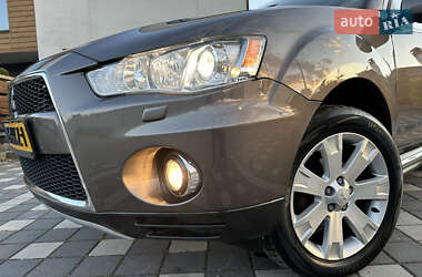 Внедорожник / Кроссовер Mitsubishi Outlander XL 2011 в 