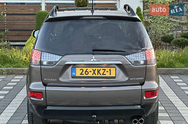 Внедорожник / Кроссовер Mitsubishi Outlander XL 2011 в 