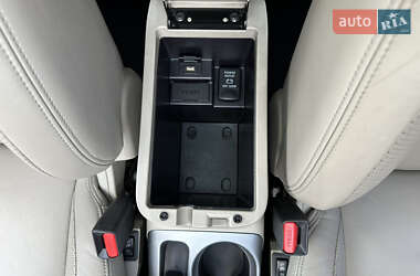 Внедорожник / Кроссовер Mitsubishi Outlander XL 2011 в 