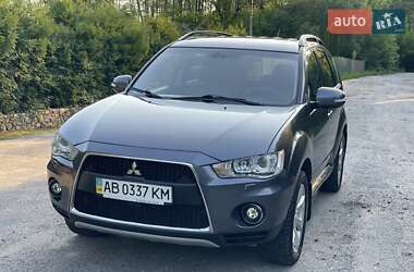Внедорожник / Кроссовер Mitsubishi Outlander XL 2011 в 
