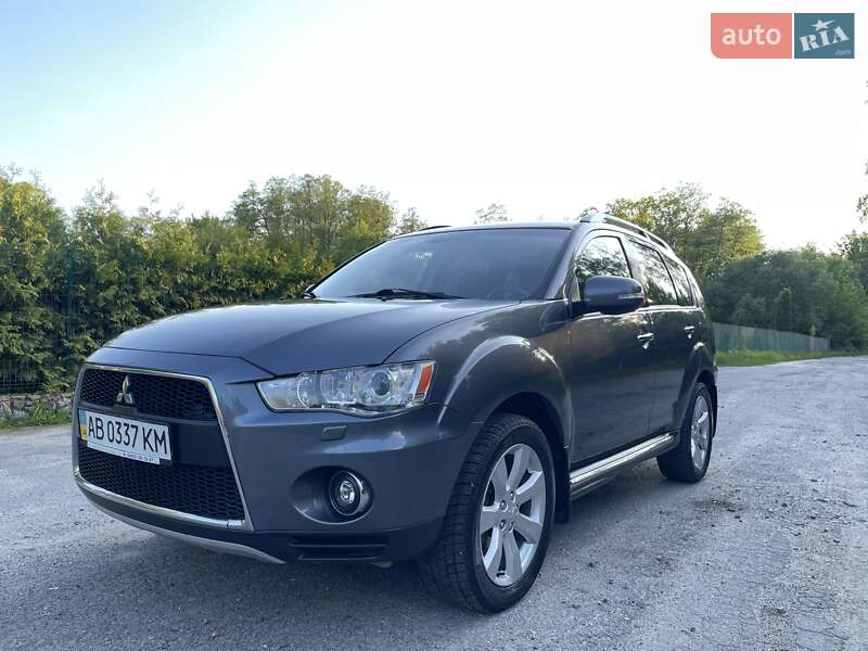 Внедорожник / Кроссовер Mitsubishi Outlander XL 2011 в Виннице