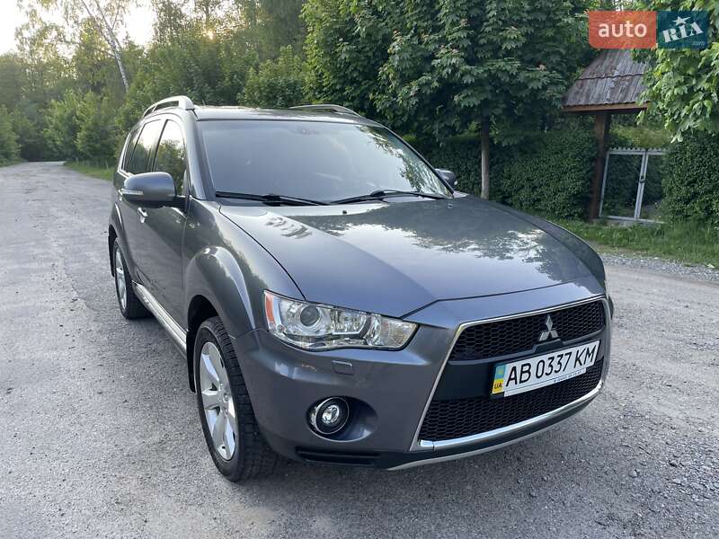 Внедорожник / Кроссовер Mitsubishi Outlander XL 2011 в Виннице