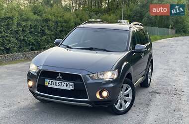Внедорожник / Кроссовер Mitsubishi Outlander XL 2011 в 