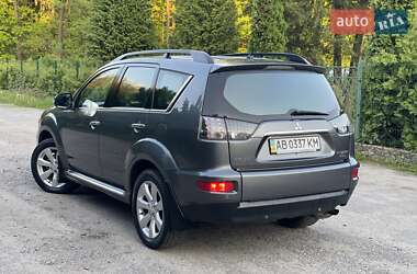 Внедорожник / Кроссовер Mitsubishi Outlander XL 2011 в 