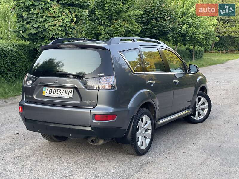 Внедорожник / Кроссовер Mitsubishi Outlander XL 2011 в Виннице