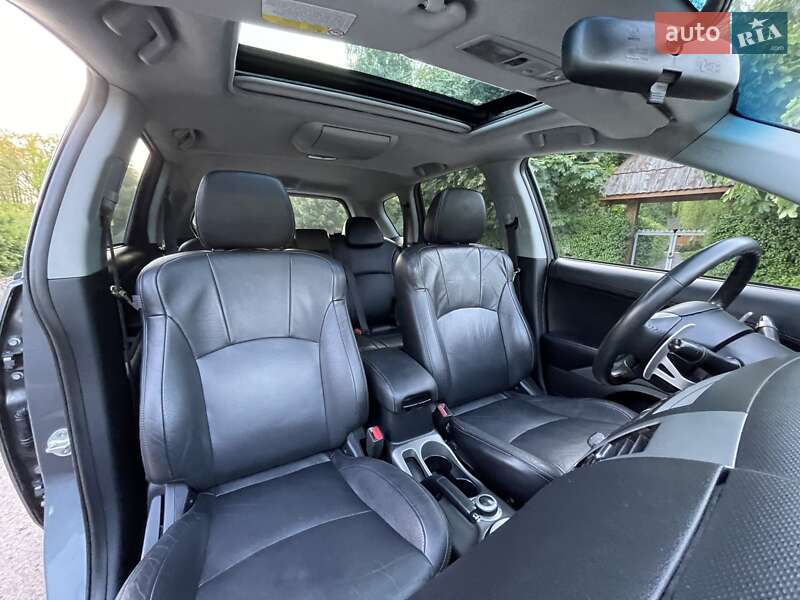 Внедорожник / Кроссовер Mitsubishi Outlander XL 2011 в Виннице