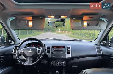 Внедорожник / Кроссовер Mitsubishi Outlander XL 2011 в 