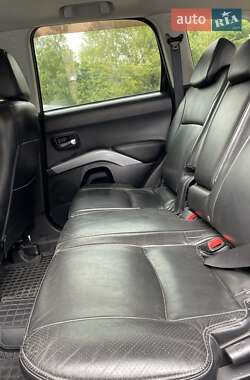 Внедорожник / Кроссовер Mitsubishi Outlander XL 2008 в 