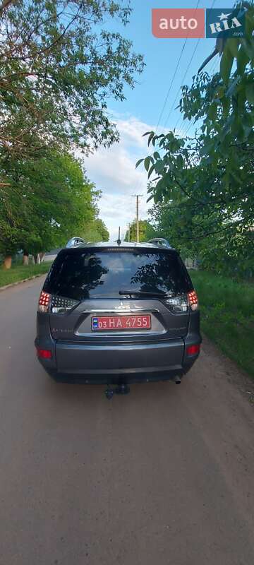 Позашляховик / Кросовер Mitsubishi Outlander XL 2010 в Білгороді-Дністровському