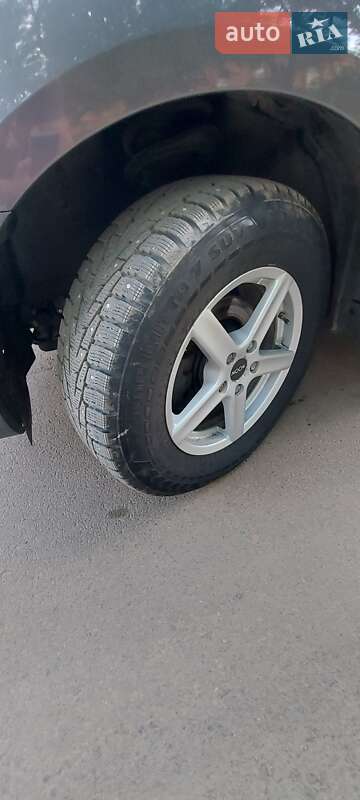 Позашляховик / Кросовер Mitsubishi Outlander XL 2010 в Білгороді-Дністровському