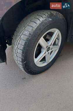 Внедорожник / Кроссовер Mitsubishi Outlander XL 2010 в 