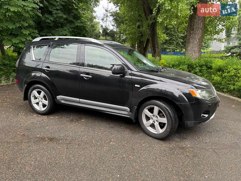 Внедорожник / Кроссовер Mitsubishi Outlander XL 2008 в Киеве