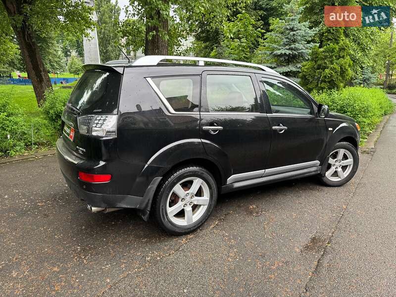 Внедорожник / Кроссовер Mitsubishi Outlander XL 2008 в Киеве