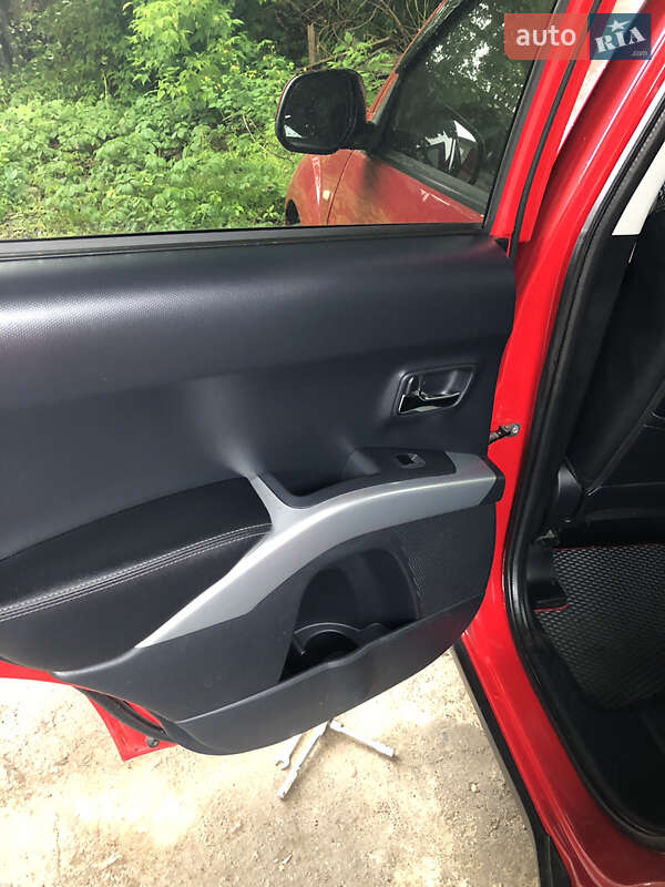 Позашляховик / Кросовер Mitsubishi Outlander XL 2008 в Рівному