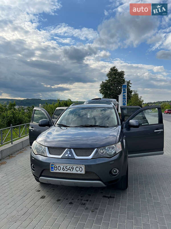 Позашляховик / Кросовер Mitsubishi Outlander XL 2007 в Теребовлі