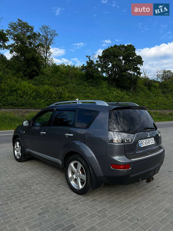 Позашляховик / Кросовер Mitsubishi Outlander XL 2007 в Теребовлі