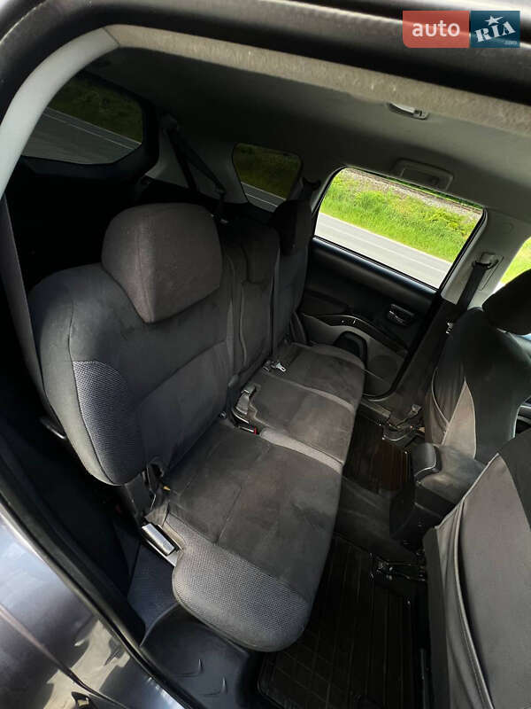 Позашляховик / Кросовер Mitsubishi Outlander XL 2007 в Теребовлі