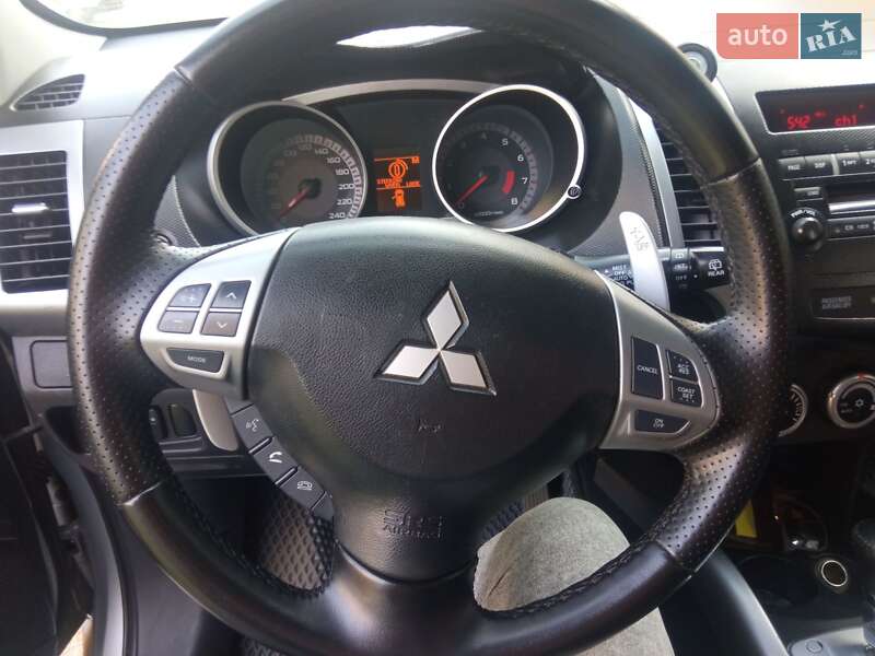Внедорожник / Кроссовер Mitsubishi Outlander XL 2008 в Нежине