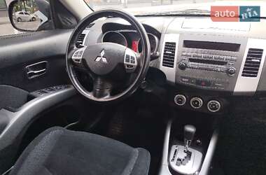 Внедорожник / Кроссовер Mitsubishi Outlander XL 2008 в 