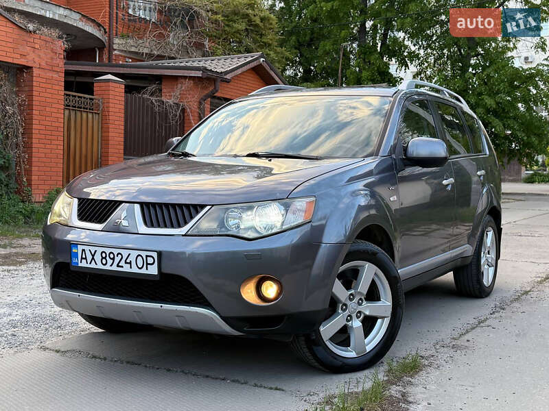 Позашляховик / Кросовер Mitsubishi Outlander XL 2008 в Харкові