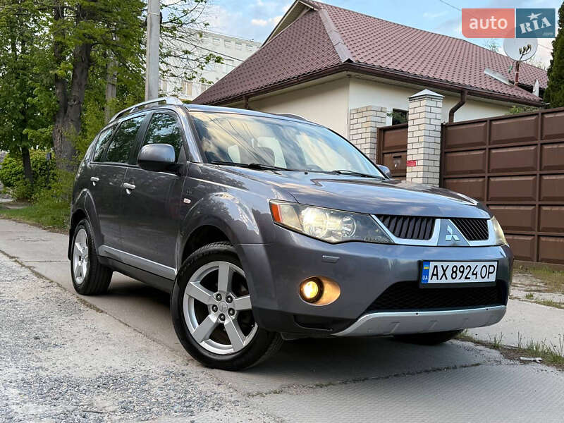 Позашляховик / Кросовер Mitsubishi Outlander XL 2008 в Харкові