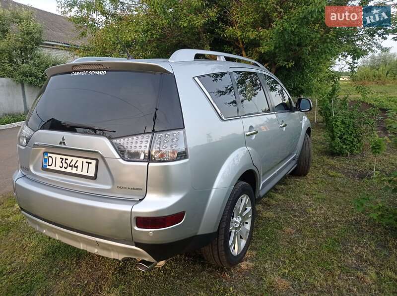 Внедорожник / Кроссовер Mitsubishi Outlander XL 2008 в Нежине