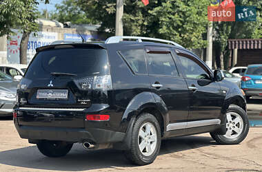 Позашляховик / Кросовер Mitsubishi Outlander XL 2008 в 