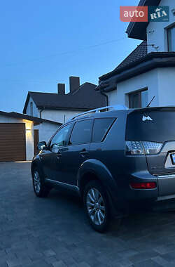 Внедорожник / Кроссовер Mitsubishi Outlander XL 2008 в 