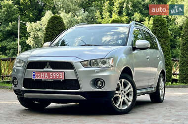 Внедорожник / Кроссовер Mitsubishi Outlander XL 2011 в 